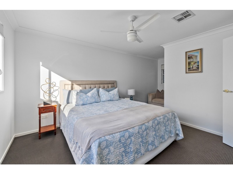 45/57 Charles Canty Drive, Wellington Point QLD 4160