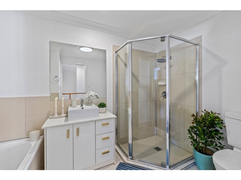 45/57 Charles Canty Drive, Wellington Point QLD 4160