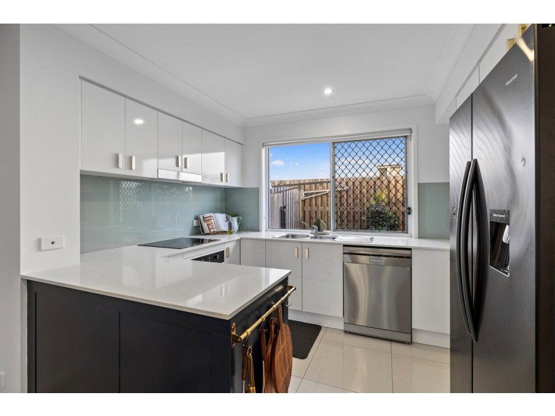 45/57 Charles Canty Drive, Wellington Point QLD 4160