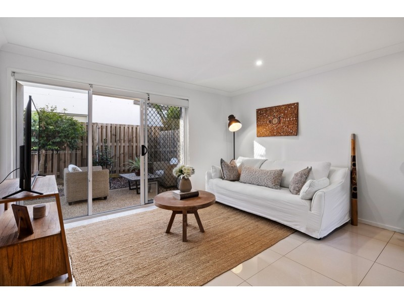 45/57 Charles Canty Drive, Wellington Point QLD 4160