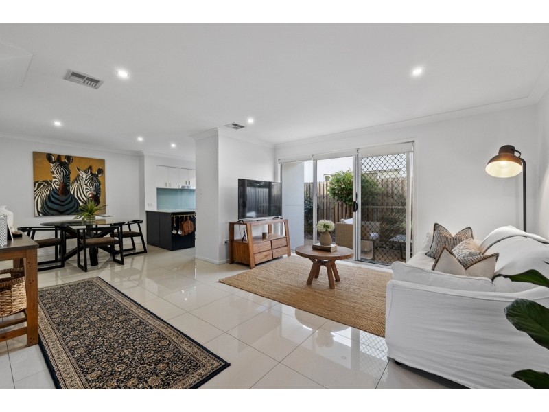 45/57 Charles Canty Drive, Wellington Point QLD 4160