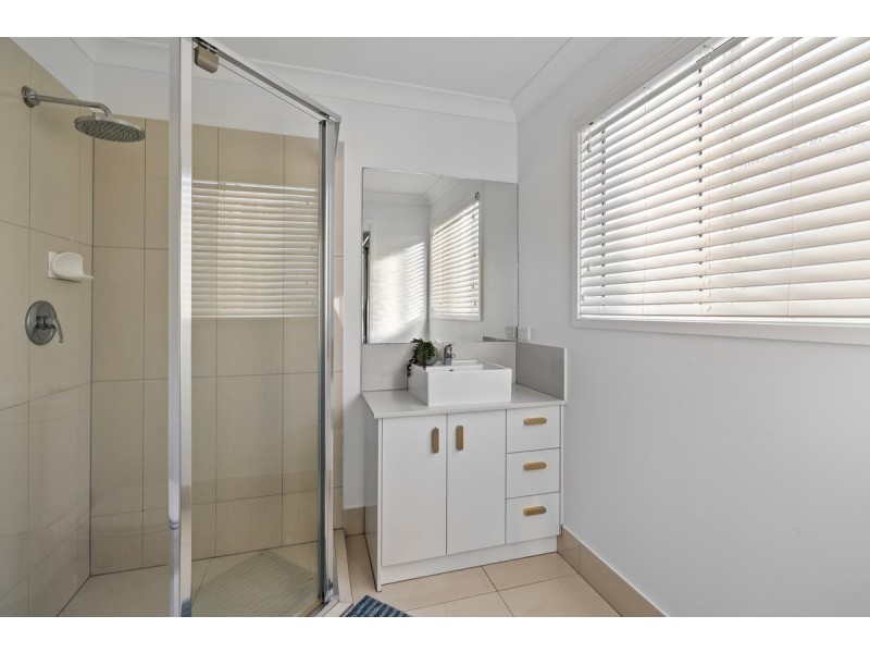 45/57 Charles Canty Drive, Wellington Point QLD 4160