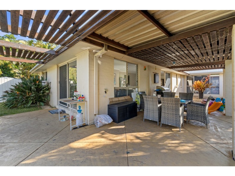13 Kimbolton Drive, Redland Bay QLD 4165