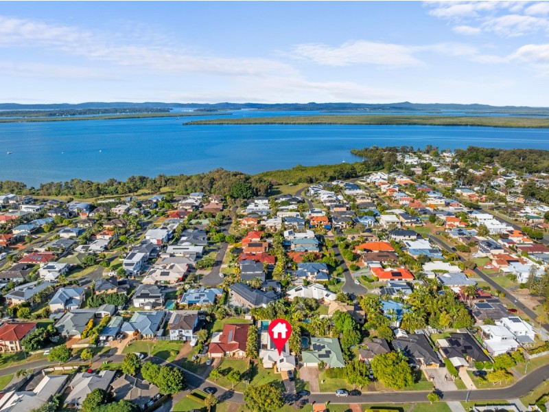 13 Kimbolton Drive, Redland Bay QLD 4165