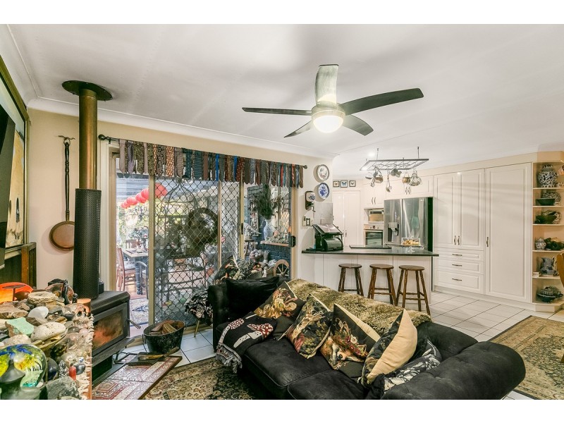35 Larbonya Crescent, Capalaba QLD 4157
