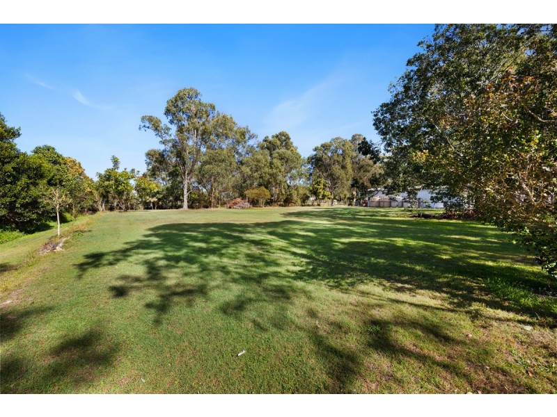 83 Grassdale Road, Belmont QLD 4153