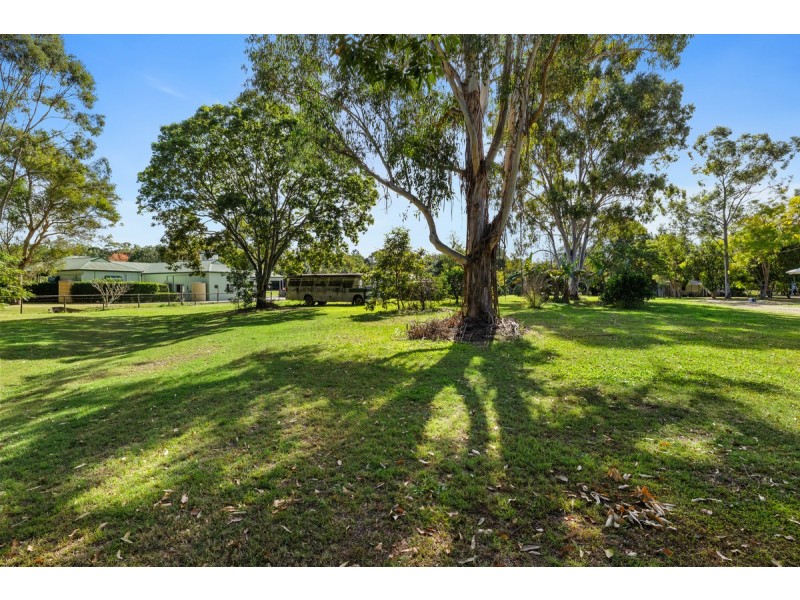 83 Grassdale Road, Belmont QLD 4153