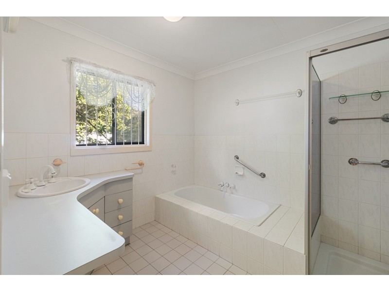 83 Grassdale Road, Belmont QLD 4153