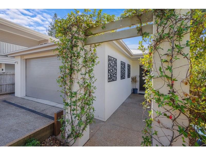 42 Russell Street, Cleveland QLD 4163