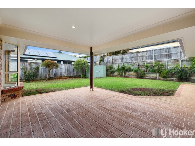 5 Bush Cherry Place, Thornlands QLD 4164