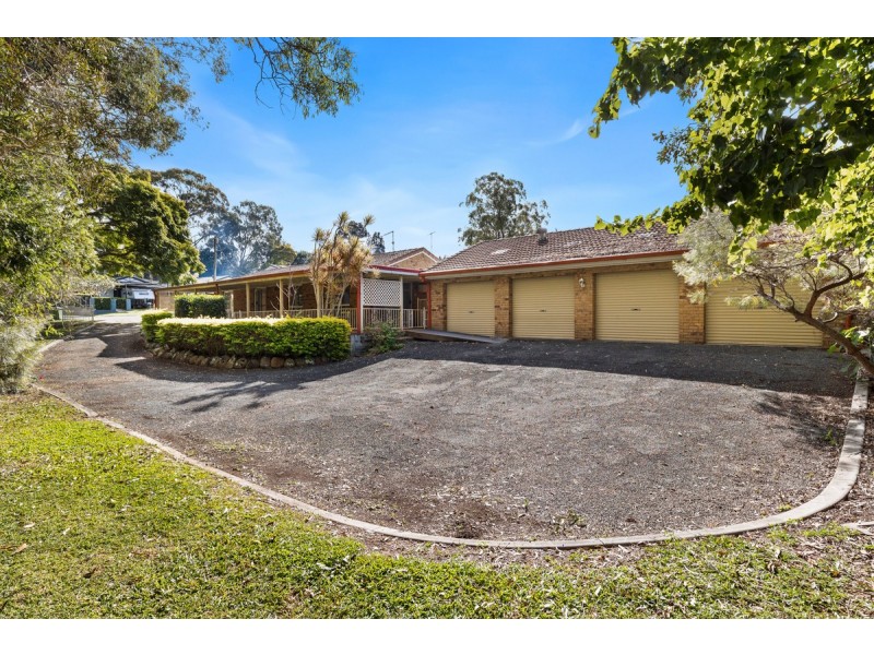 17 Jania Street, Redland Bay QLD 4165