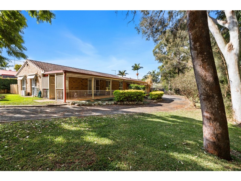 17 Jania Street, Redland Bay QLD 4165