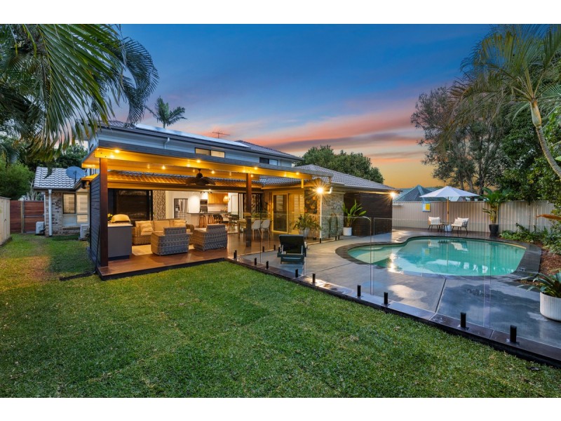8 Morgan Close, Manly West QLD 4179