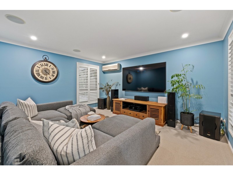 8 Morgan Close, Manly West QLD 4179