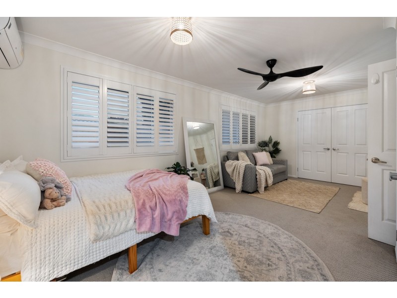 8 Morgan Close, Manly West QLD 4179
