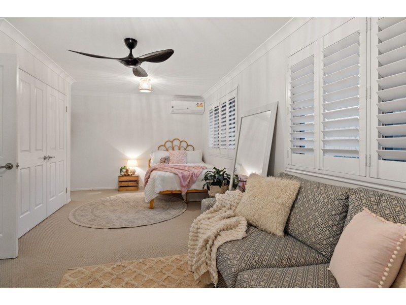 8 Morgan Close, Manly West QLD 4179