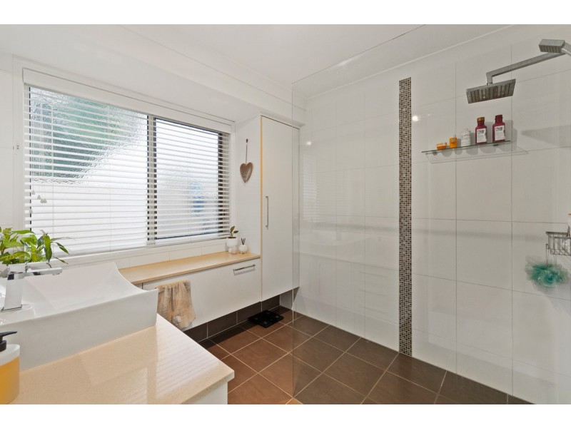 8 Morgan Close, Manly West QLD 4179