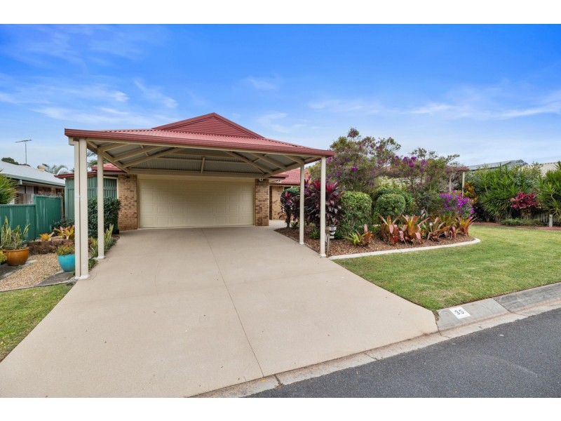 35 Trafalgar Drive, Victoria Point QLD 4165