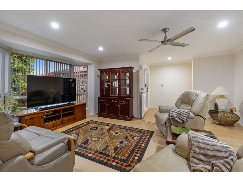 35 Trafalgar Drive, Victoria Point QLD 4165