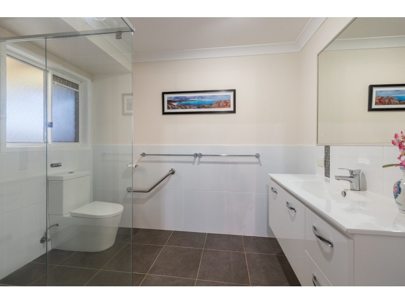 35 Trafalgar Drive, Victoria Point QLD 4165