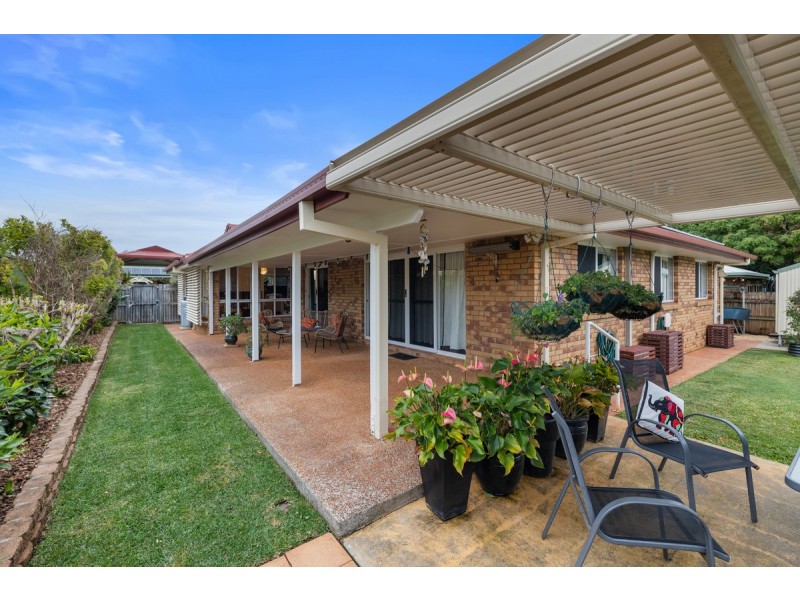 35 Trafalgar Drive, Victoria Point QLD 4165