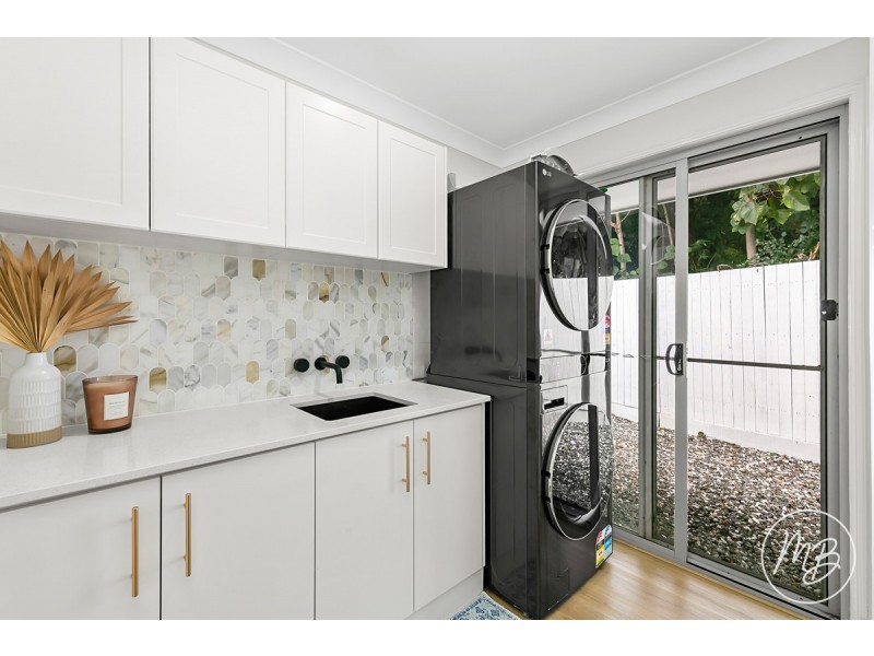 15 Tathra Court, Redland Bay QLD 4165