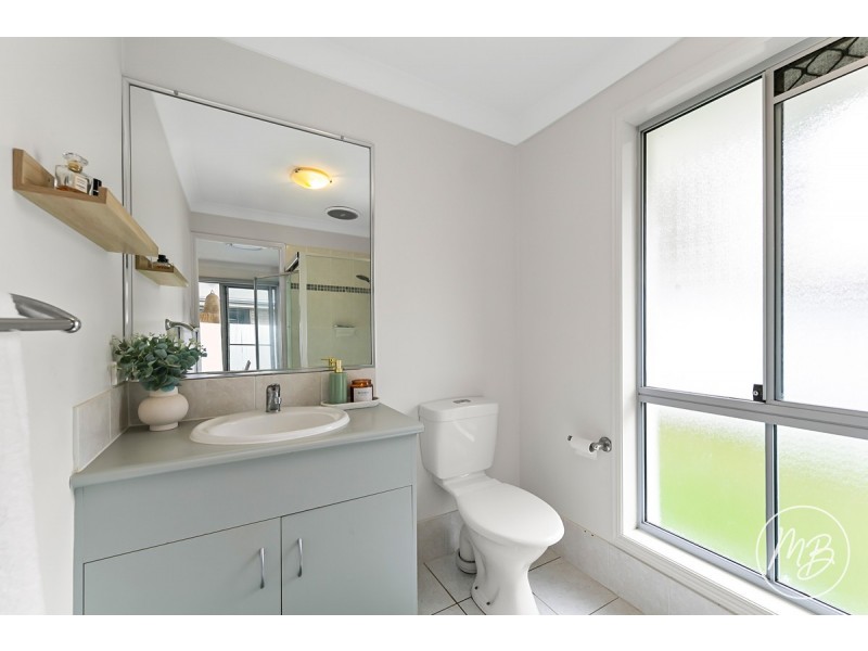 15 Tathra Court, Redland Bay QLD 4165