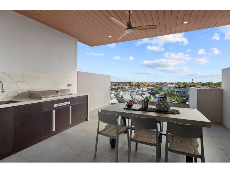 6/100 Dorsal Drive, Birkdale QLD 4159