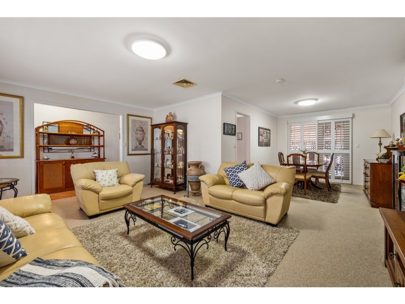 9 Dawn Crescent, Thornlands QLD 4164