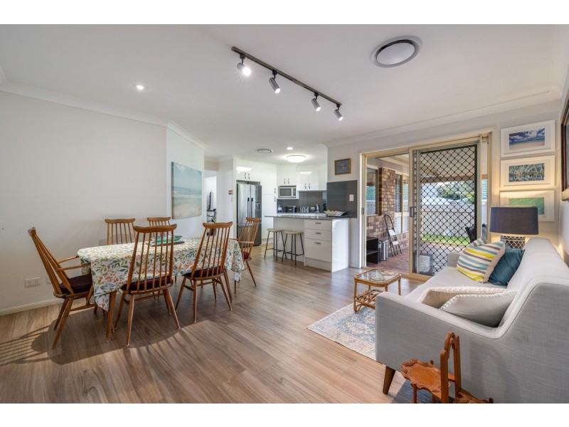 8 Eastern Court, Wellington Point QLD 4160