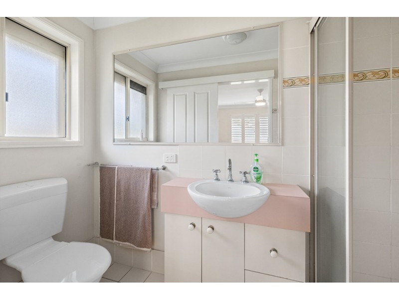 8 Eastern Court, Wellington Point QLD 4160