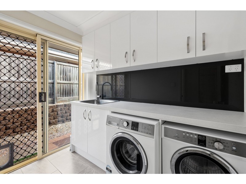 8 Eastern Court, Wellington Point QLD 4160