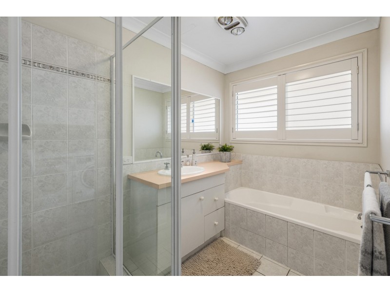 8 Eastern Court, Wellington Point QLD 4160