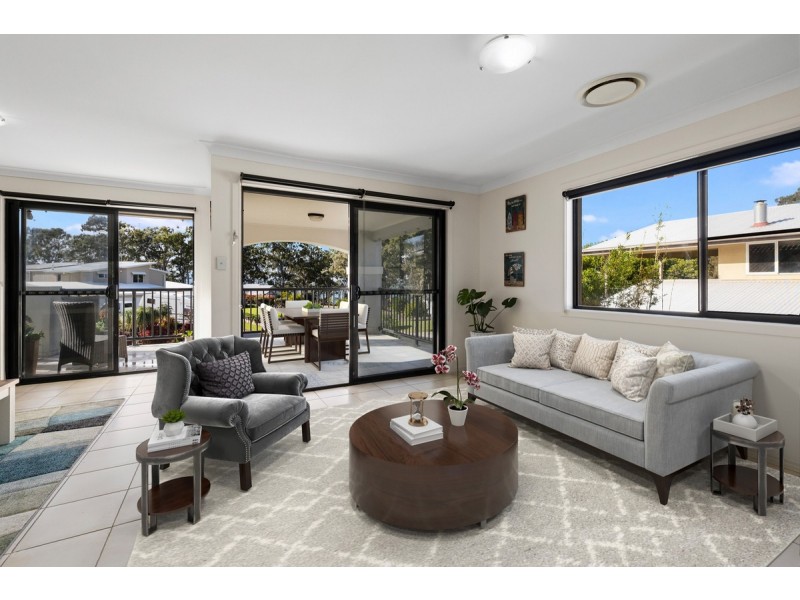 36 Sandy Cove Place, Redland Bay QLD 4165