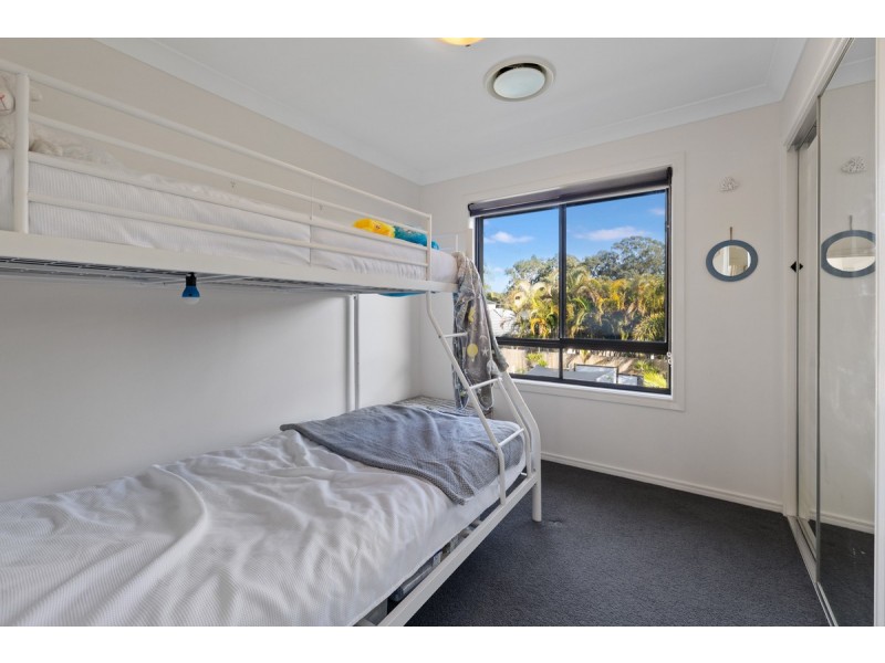 36 Sandy Cove Place, Redland Bay QLD 4165