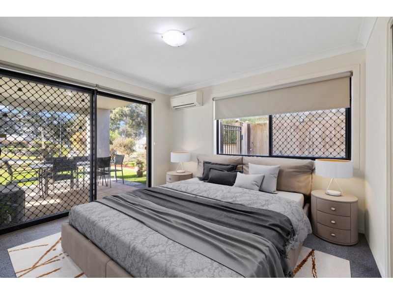 36 Sandy Cove Place, Redland Bay QLD 4165