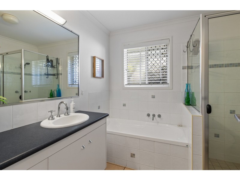 4/192 Hargreaves Road, Manly West QLD 4179