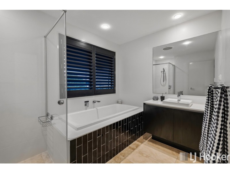 5 Freshwater Street, Thornlands QLD 4164