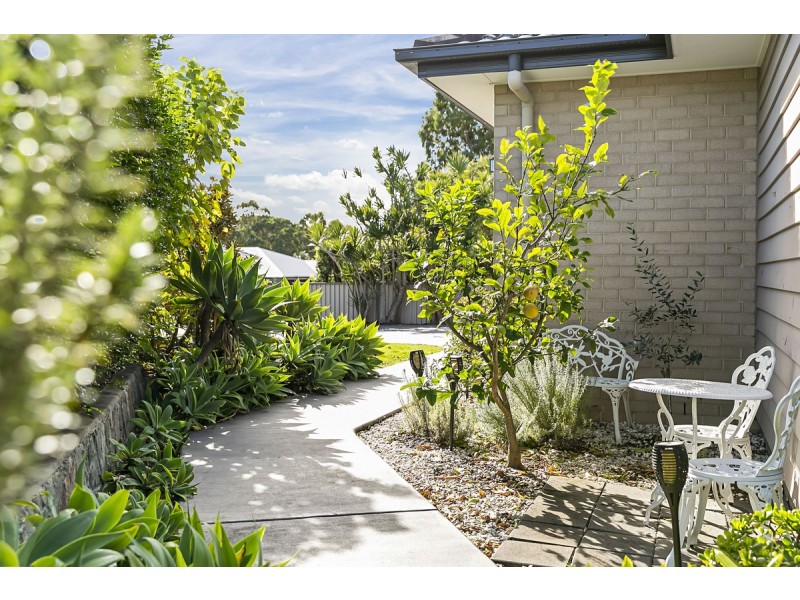 40 Parkgrove Street, Birkdale QLD 4159