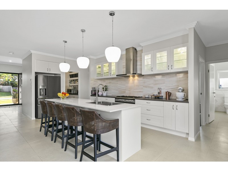 40 Parkgrove Street, Birkdale QLD 4159