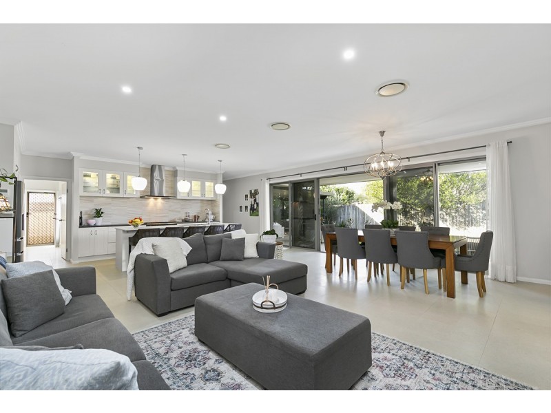 40 Parkgrove Street, Birkdale QLD 4159