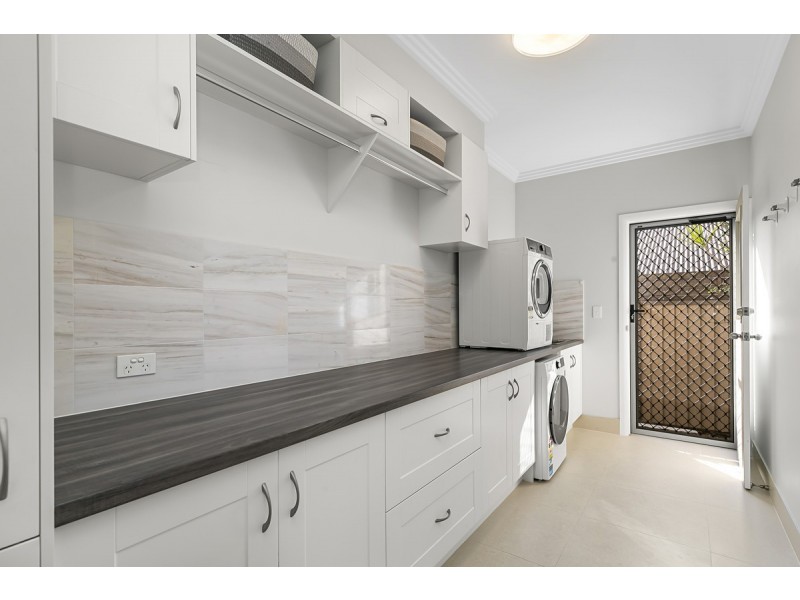 40 Parkgrove Street, Birkdale QLD 4159