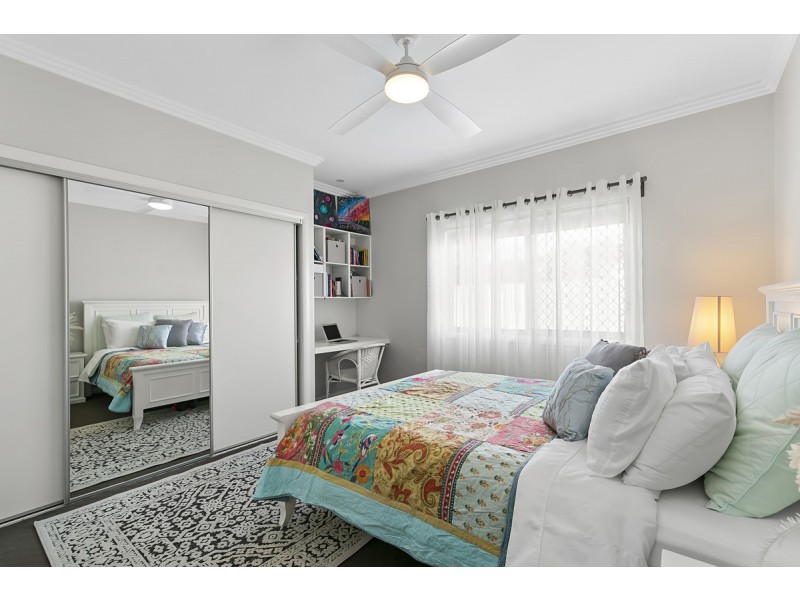 40 Parkgrove Street, Birkdale QLD 4159