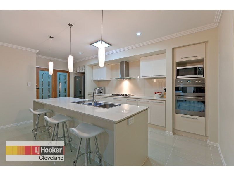 69 Penzance Drive, Redland Bay QLD 4165