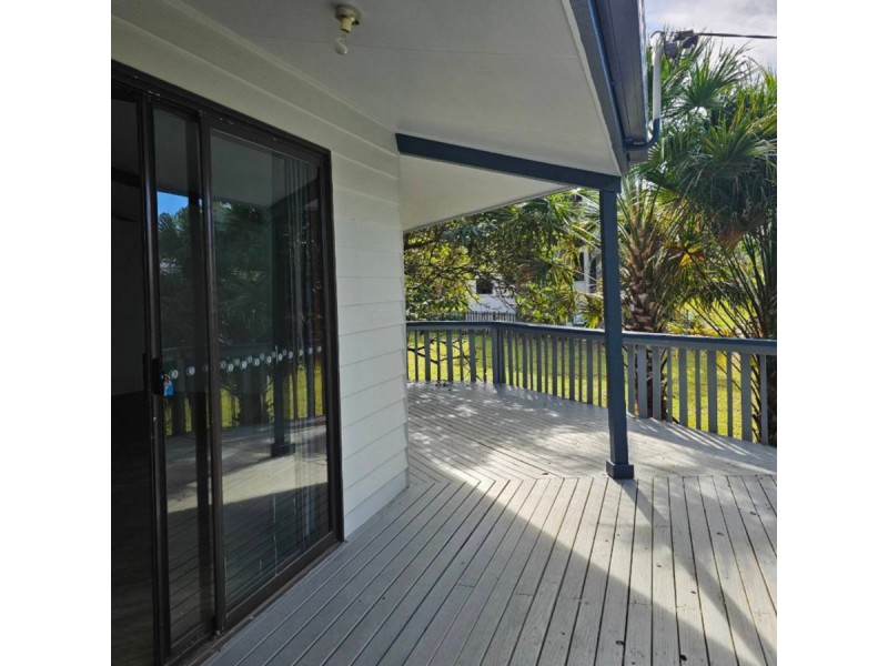 11 Mawarra Street, Macleay Island QLD 4184
