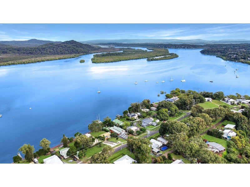 178 Canaipa Point Drive, Russell Island QLD 4184