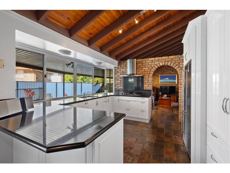 11 Breene Court, Carindale QLD 4152
