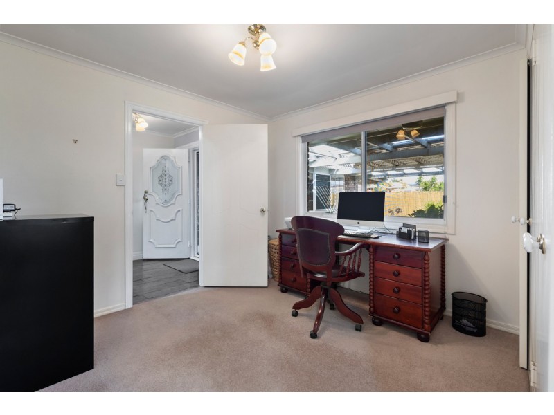 11 Breene Court, Carindale QLD 4152