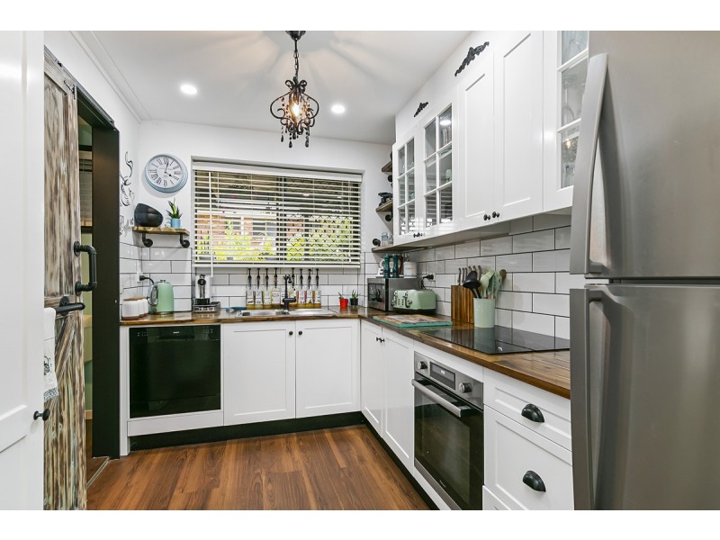 73 Beach Street, Cleveland QLD 4163