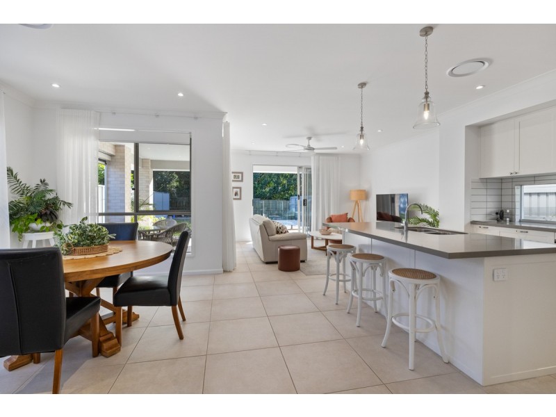 22 Jellicoe Street, Wellington Point QLD 4160